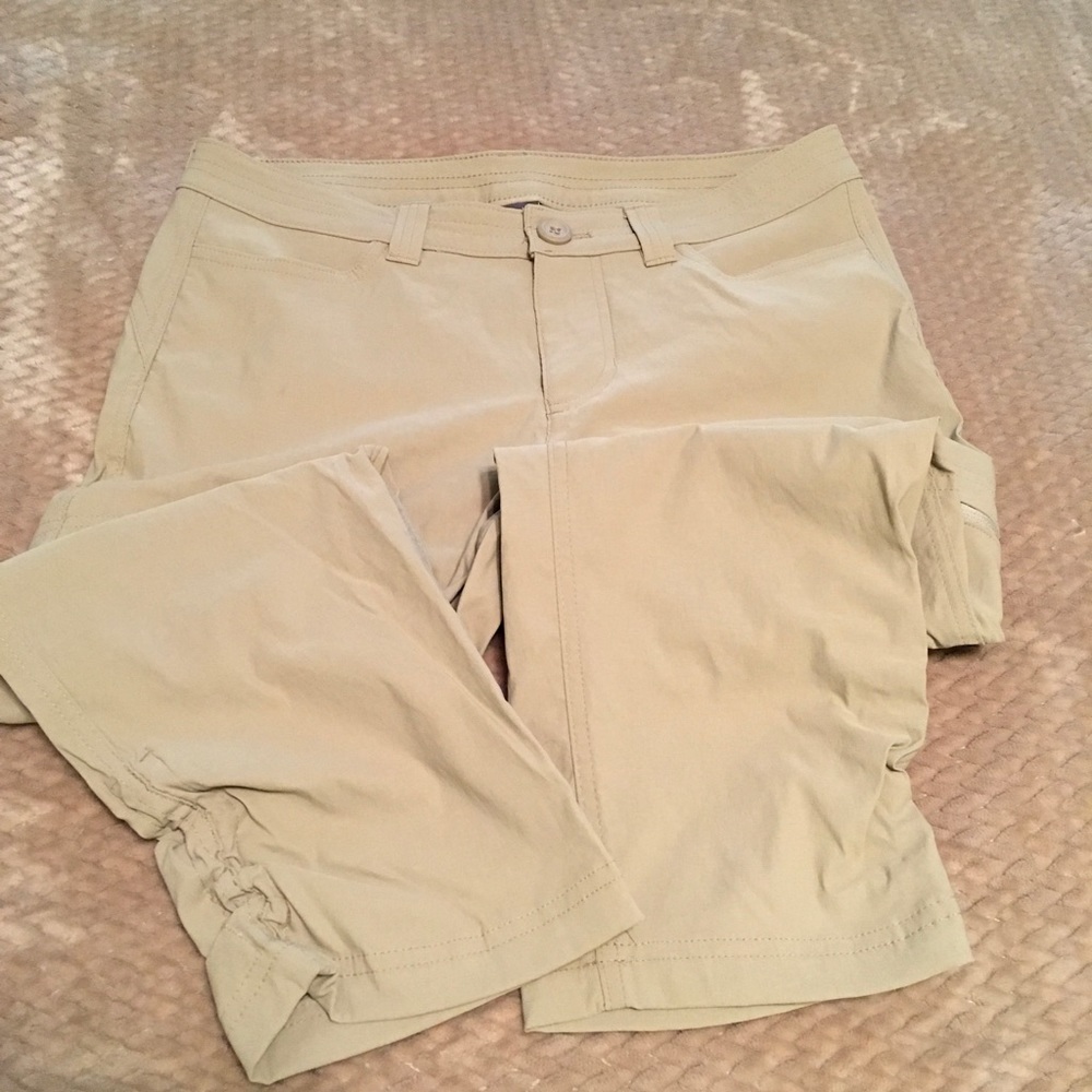 Eddie Bauer First Ascent capri pants. Women’s sz 4